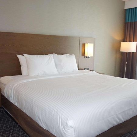 Park Inn By Radisson Brampton, On المظهر الخارجي الصورة