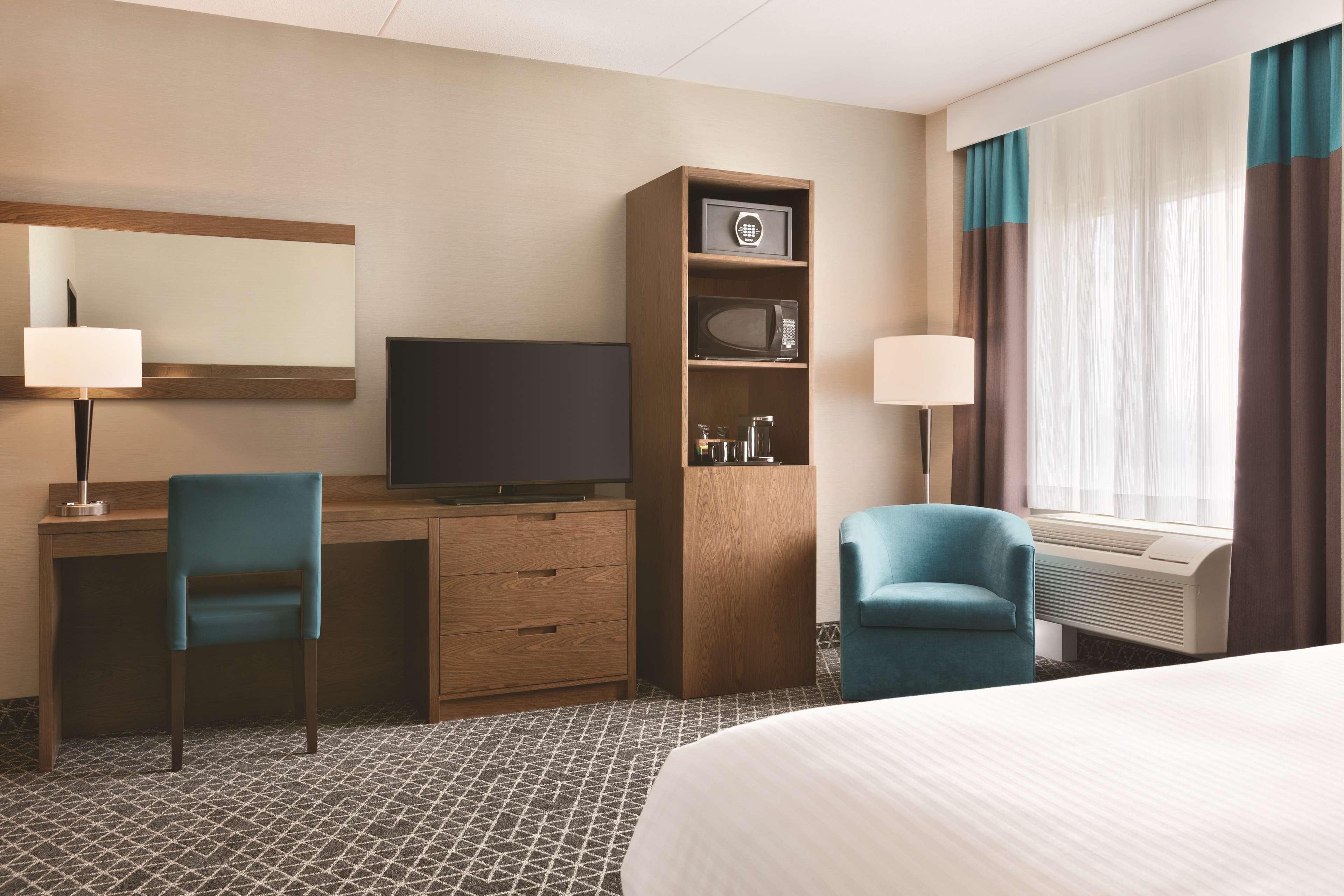 Park Inn By Radisson Brampton, On المظهر الخارجي الصورة
