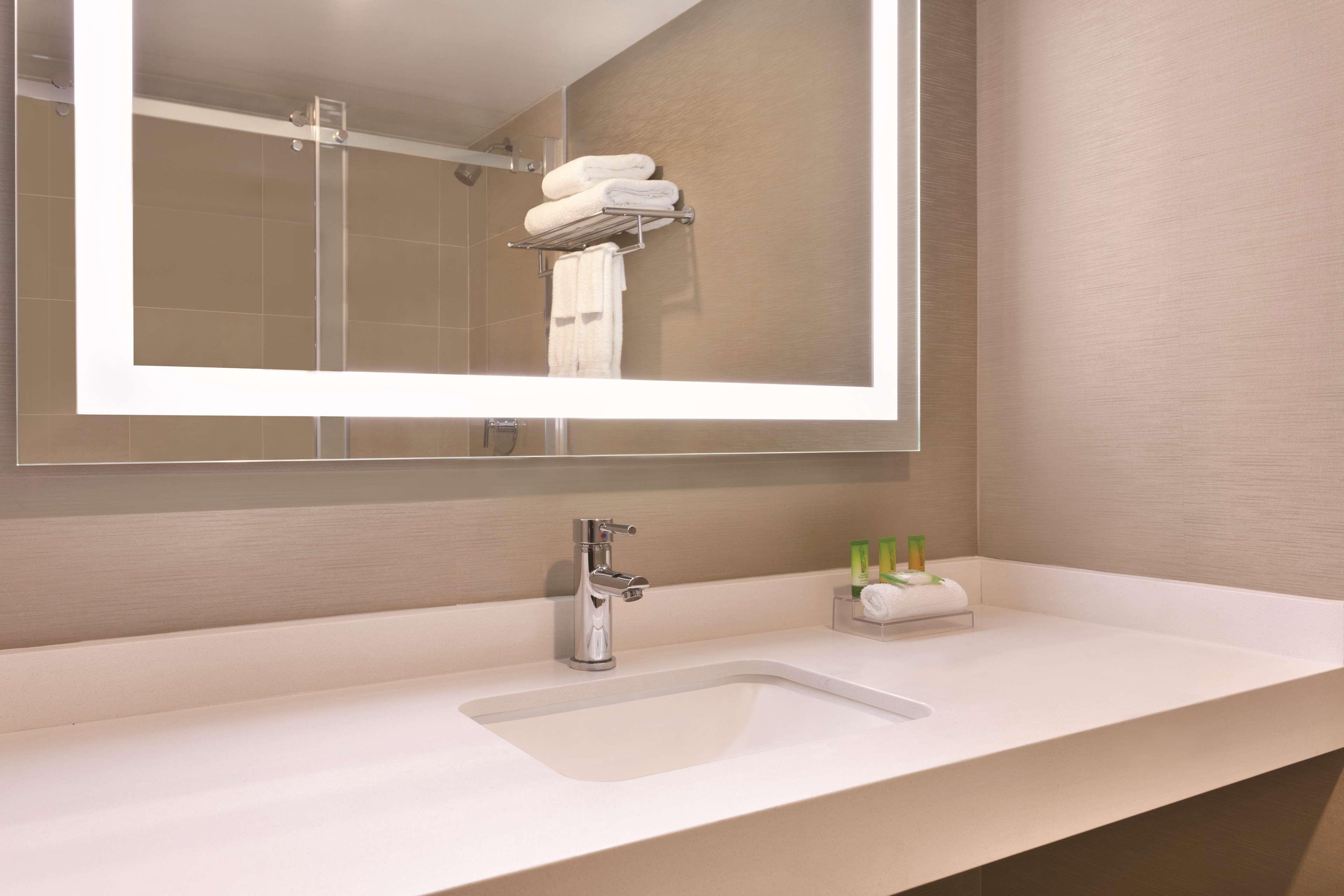 Park Inn By Radisson Brampton, On المظهر الخارجي الصورة